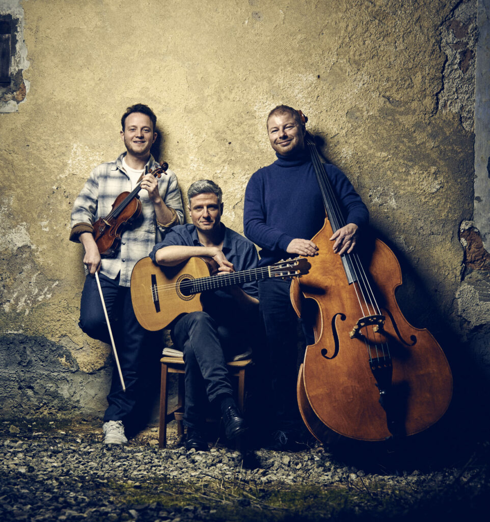 Gypsy Jazz Trio Berlin Gitarre Geige Kontrabass